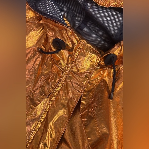 MaxMara Gold Utility Jacket Hooded Lightweight Design - Picture 7 of 8